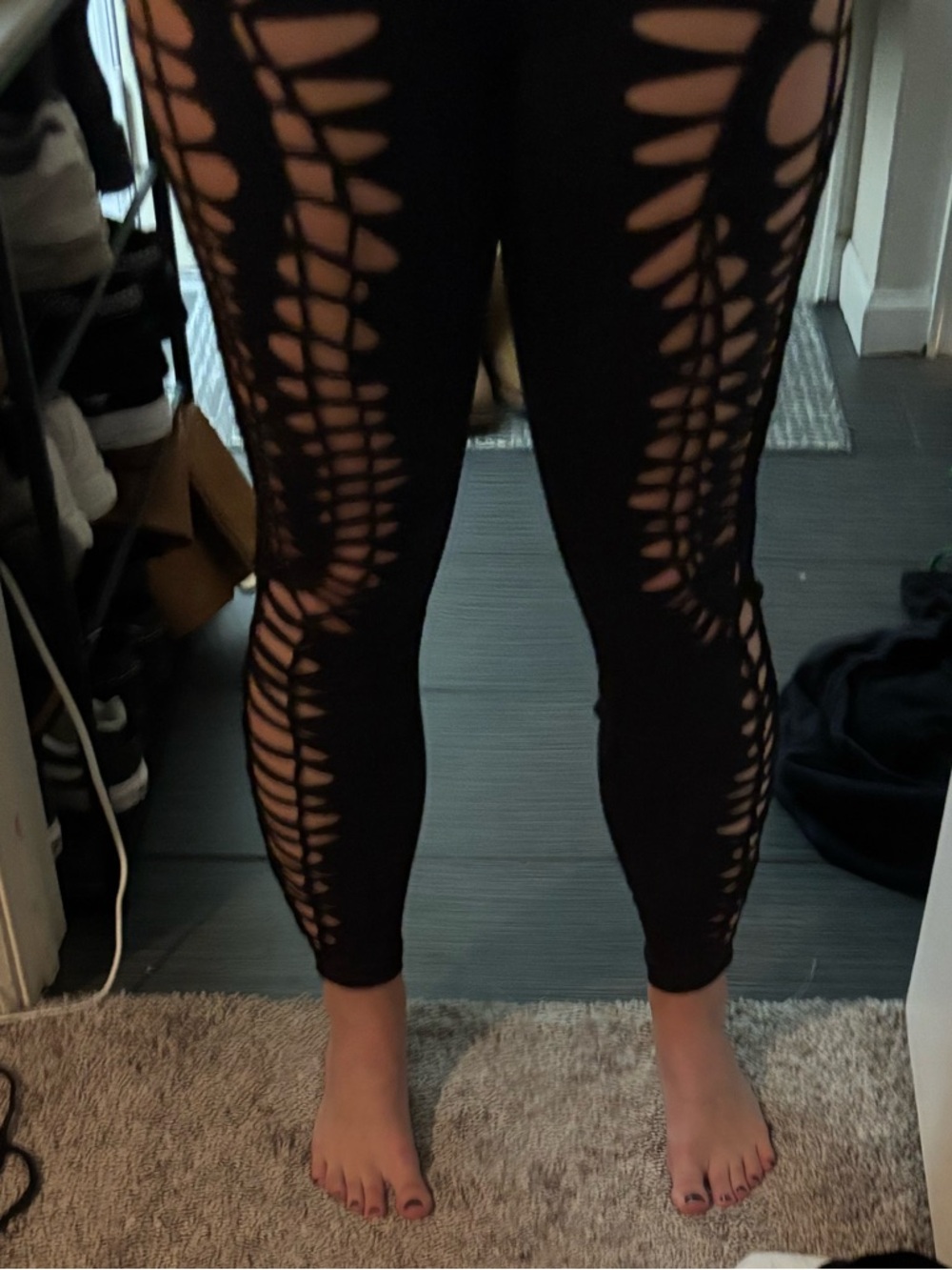 Black Cutout Leggings - Picture 2 of 3